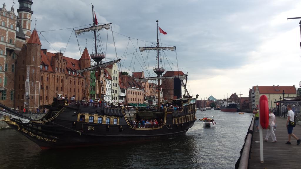 H&T Old Town Szeroka 77 Apartman Gdańsk Kültér fotó