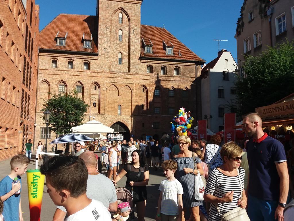 H&T Old Town Szeroka 77 Apartman Gdańsk Kültér fotó